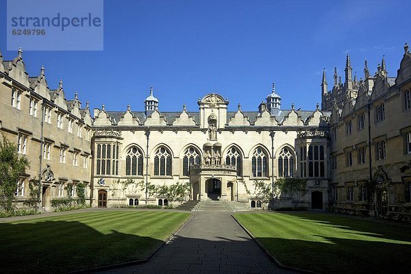 Europa  Großbritannien  Gebäude  Halle  frontal  Quadbike  Kapelle  England  Oxford  Oxford University  Oxfordshire