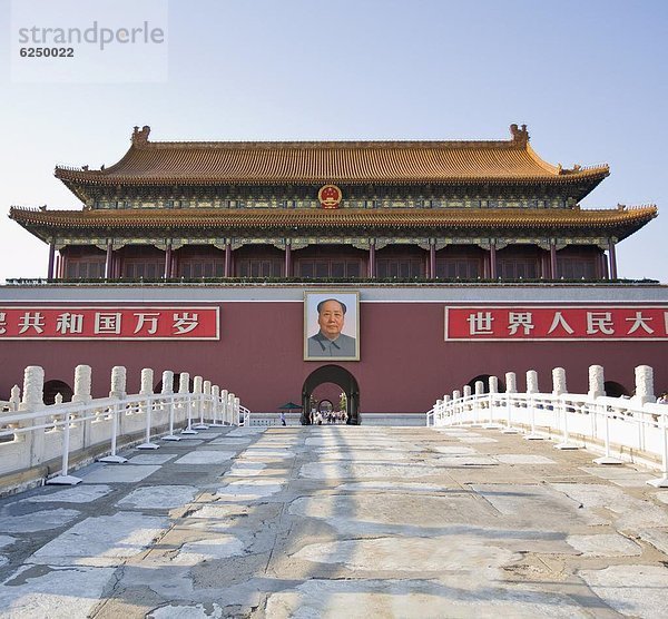 Portrait  Eingang  über  hängen  Großstadt  Mao Zedong  Tse-tung  verboten  Peking  Hauptstadt  China  Richter  Asien