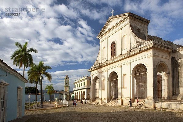 Stadtplatz Westindische Inseln Mittelamerika Ansicht UNESCO-Welterbe Trinidad und Tobago Kuba Bürgermeister
