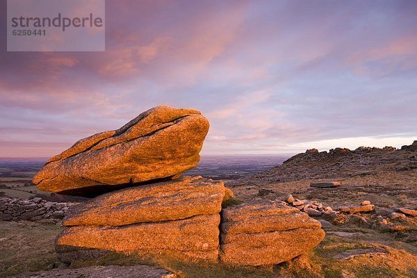 Felsbrocken  baden  Europa  Winter  Morgen  Großbritannien  Glut  Reichtum  früh  Sonnenlicht  Devon  England  Granit