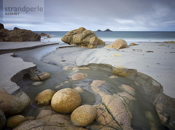 nahe  Felsbrocken  Europa  Schönheit  Strand  Großbritannien  Sand  Cornwall  Ende  England