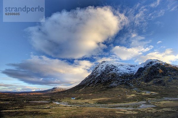 zeigen Europa Winter Großbritannien Fluss Highlands Ansicht Einsamkeit gekalkt Bank Kreditinstitut Banken Moor Schottland