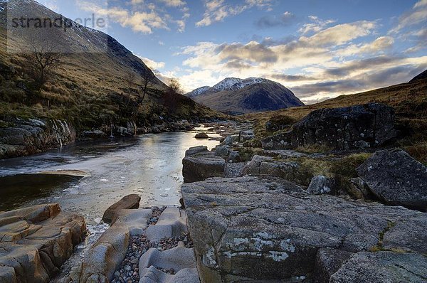 entfernt  Europa  Berg  Winter  Großbritannien  Fluss  Highlands  Ansicht  vorwärts  Distanz  gefroren  Schottland