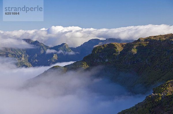 Europa  Berg  Tal  über den Wolken  Madeira  Portugal