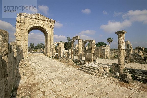 Straße  Brücke  Naher Osten  UNESCO-Welterbe  Libanon  römisch
