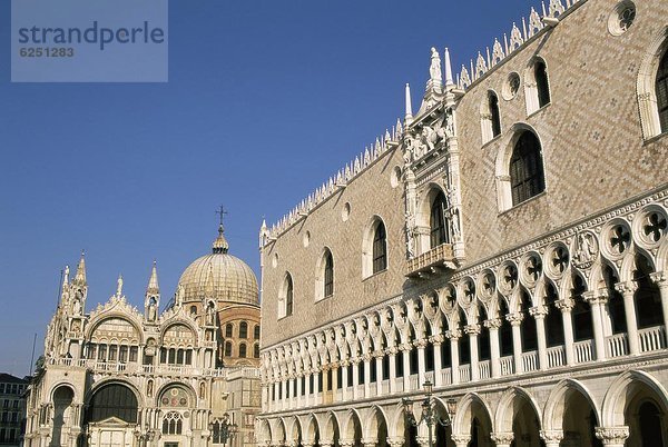 Europa  Palast  Schloß  Schlösser  UNESCO-Welterbe  Venetien  Dogenpalast  Basilika  Christ  Italien  Venedig
