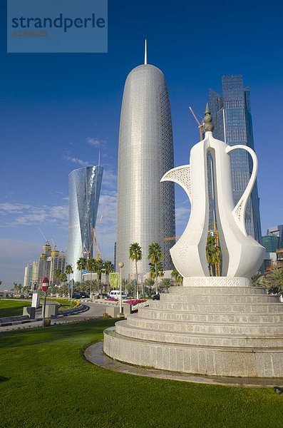 hinter  Skulptur  Kaffee  Kaffeekanne  Naher Osten  Doha
