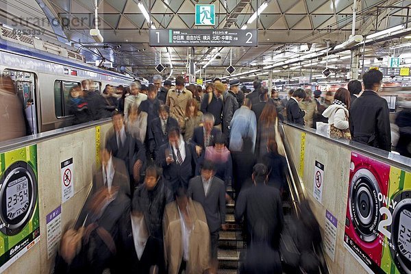 Hektik  Druck  hektisch  Tokyo  Hauptstadt  Pendler  Bewegung  Shibuya  Asien  Stunde  Japan  Haltestelle  Haltepunkt  Station