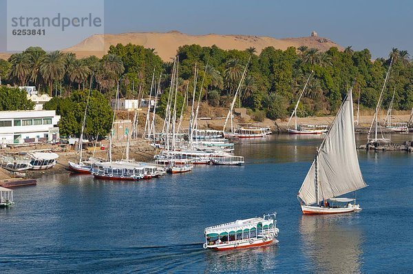 Fluß Nil  Assuan  Oberägypten  Ägypten  Nordafrika  Afrika
