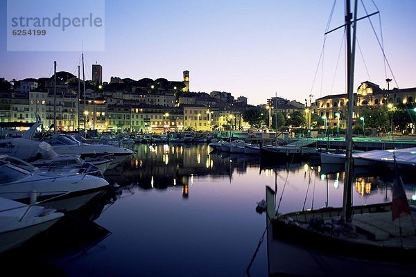 Hafen Frankreich Europa Ansicht Cote d Azur Alpes-Maritimes Cannes alt Viertel Menge