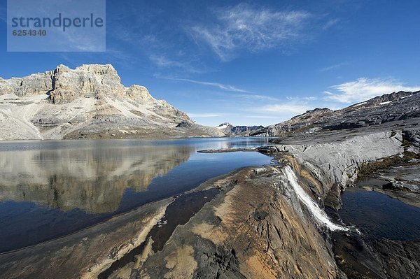 Berg Spiegelung Stadtplatz Wasserfall Kolumbien Südamerika