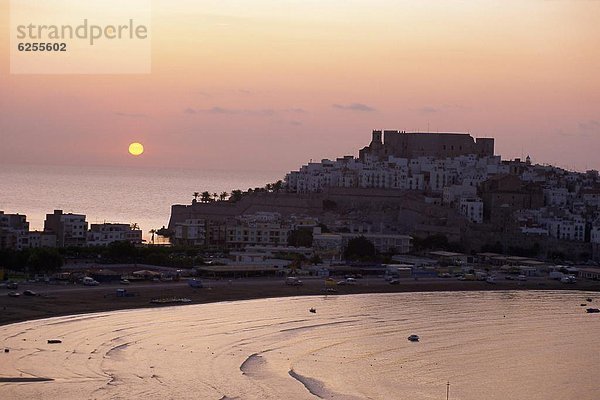 Europa Palast Schloß Schlösser über Sonnenaufgang Zitadelle Peniscola Spanien