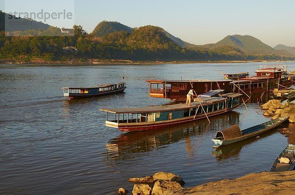 Sonnenuntergang  Tourist  Boot  Fluss  Südostasien  Vietnam  Asien  Laos  Luang Prabang