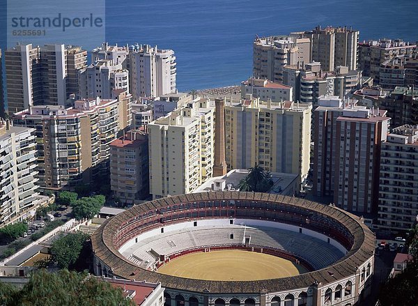 Europa über Großstadt Ansicht Stierkampfarena Luftbild Fernsehantenne Malaga Spanien