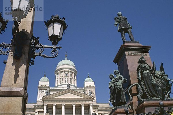 Helsinki  Hauptstadt  Europa  Kathedrale  Statue  Finnland  Skandinavien