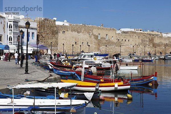 Nordafrika  Wand  Boot  angeln  Afrika  Bizerte  Kasbah  Tunesien