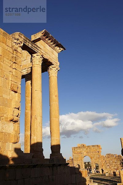 Nordafrika  Ruine  Säule  Brücke  Afrika  römisch  Sbeitla  Tunesien