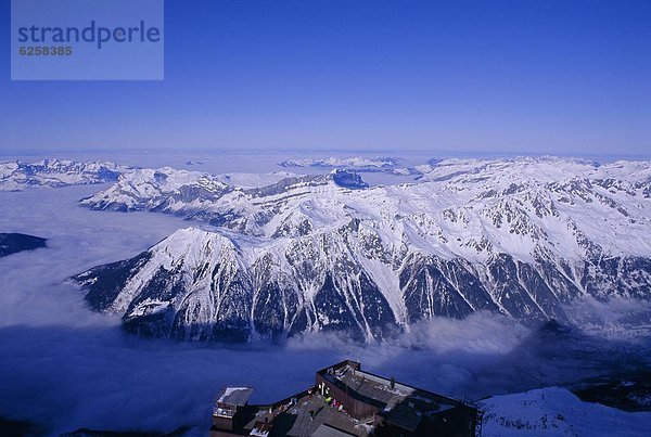 Frankreich  Europa  Ehrfurcht  Urlaub  Ski  Französische Alpen  Ansicht  Chamonix  Bergmassiv  Savoie