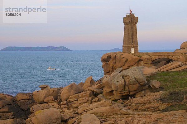 Frankreich Europa Küste pink Bretagne Granit Ploumanach Rose