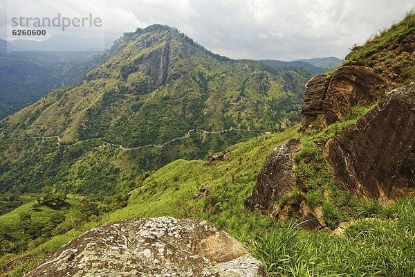 Felsbrocken  klein  Bundesstraße  Ansicht  Asien  Sri Lanka