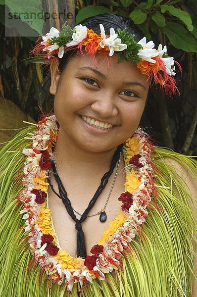 Frau  tanzen  Pazifischer Ozean  Pazifik  Stiller Ozean  Großer Ozean  Kostüm - Faschingskostüm  Mikronesien