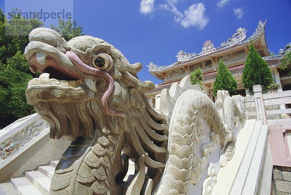 Sohn  lang  langes  langer  lange  Vietnam  Asien  Drache  Nha Trang  Pagode