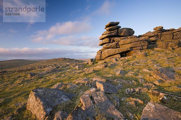 Felsbrocken  Europa  Großbritannien  Glut  spät  Anordnung  Sonnenlicht  Nachmittag  groß  großes  großer  große  großen  Devon  England  Granit  Prägestempel