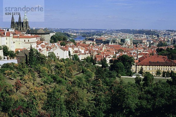 Dach  Prag  Hauptstadt  Europa  Palast  Schloß  Schlösser  Garten  Tschechische Republik  Tschechien  Petrin  Hradschin