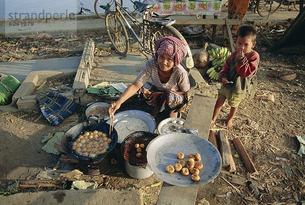 Frau  Banane  verkaufen  Reis  Reiskorn  Vietnam  Asien  Kambodscha