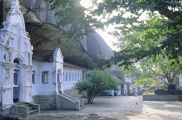 Höhle  fünfstöckig  Buddhismus  Tempel  Sri Lanka