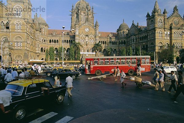 frontal Indien Haltestelle Haltepunkt Station Straßenverkehr