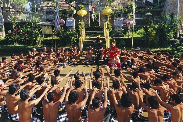 Mann  tanzen  Wahrzeichen  zeigen  Indonesien