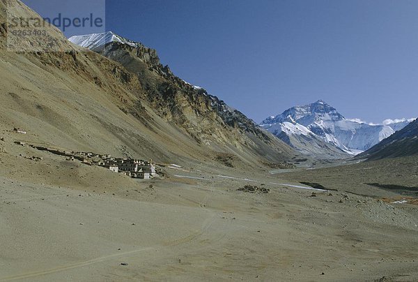 China  Himalaya  Mount Everest  Sagarmatha  Kloster  Tibet