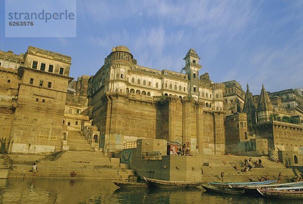 Gebäude  Ufer  Fluss  Ganges  Indien