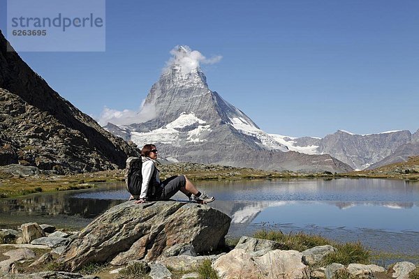 hinter  Europa  ruhen  wandern  Matterhorn  Westalpen  Schweiz  Zermatt