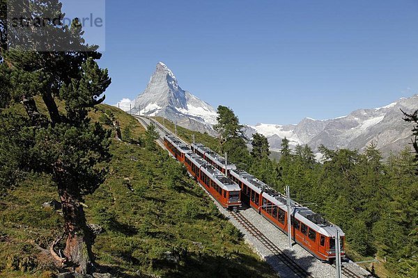 Europa  frontal  Zug  Matterhorn  Westalpen  Schweiz  Zermatt
