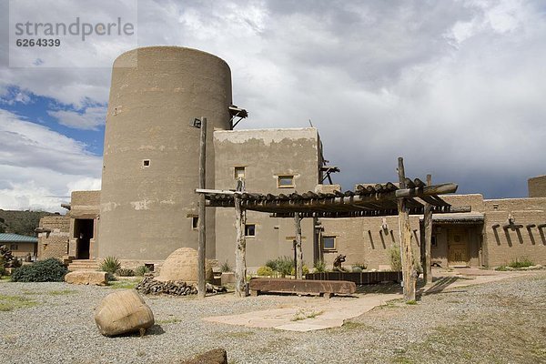 Poeh Center and Museum  Pojoaque Pueblo  New Mexico  United States of America  North America