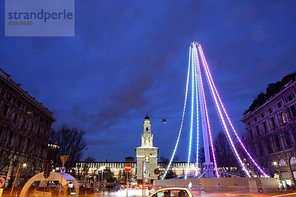 Piazza Castello zu Weihnachten  Mailand  Lombardei  Italien  Europa