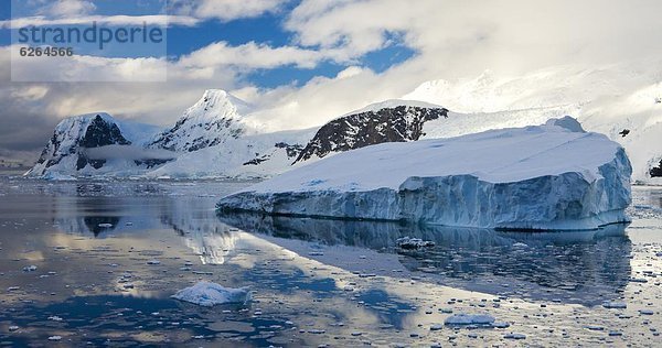 Berg  Eisberg  Antarktis  Halbinsel