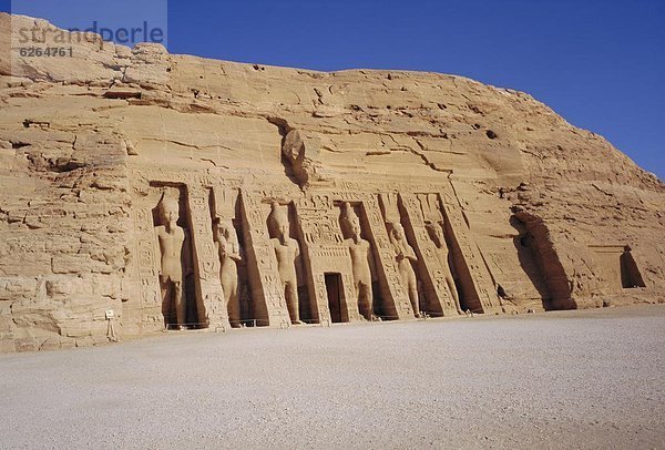 Nordafrika  hoch  oben  Bewegung  bauen  Damm  Abu Simbel  Assuan  Ägypten  Ehre