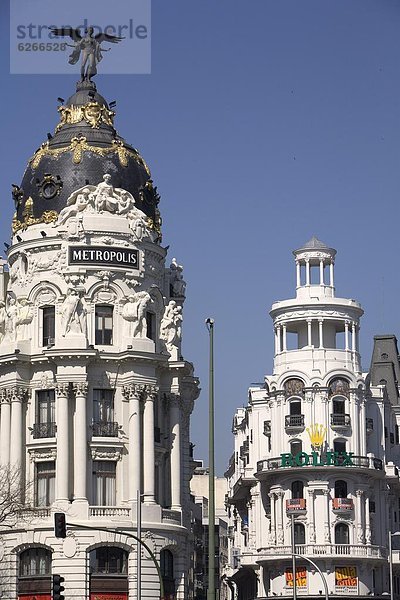 Madrid  Hauptstadt  Europa  Calle de Alcala  Metropolis-Gebäude  Spanien