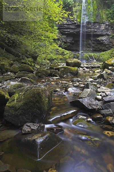 Europa  Sommer  Großbritannien  Wasserfall  verringern  Brecon Beacons National Park  Powys  South Wales