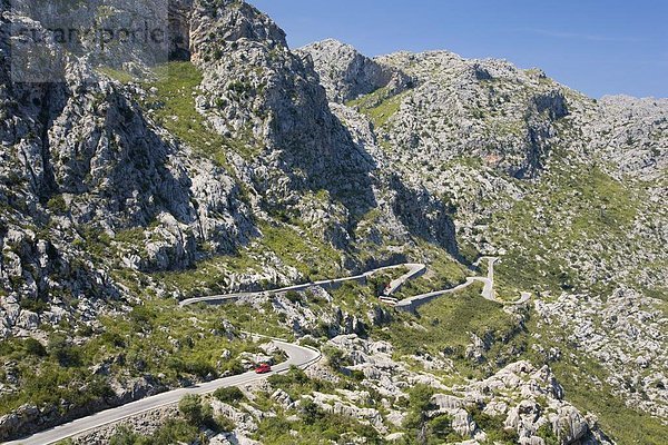 Biegung  Biegungen  Kurve  Kurven  gewölbt  Bogen  gebogen  Europa  Berg  Fernverkehrsstraße  Mallorca  Balearen  Balearische Inseln  Spanien