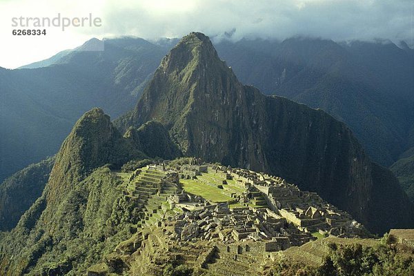 Großstadt  Desorientiert  Ruinenstadt Machu Picchu  Peru  Südamerika