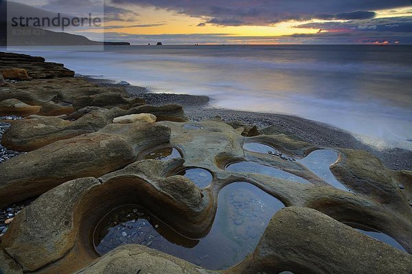 Strand  Sonnenuntergang  Anordnung  Pazifischer Ozean  Pazifik  Stiller Ozean  Großer Ozean  neuseeländische Südinsel  7  sieben  Neuseeland  Sandstein