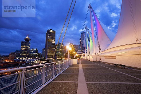 Nacht  Ufer  Nordamerika  British Columbia  Kanada  Innenstadt  Platz  Vancouver