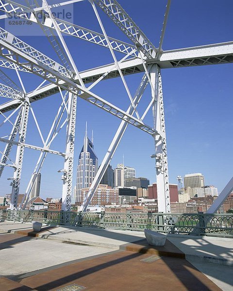 Vereinigte Staaten von Amerika  USA  Skyline  Skylines  Großstadt  Brücke  Nordamerika  Fußgänger  neu  Tennessee
