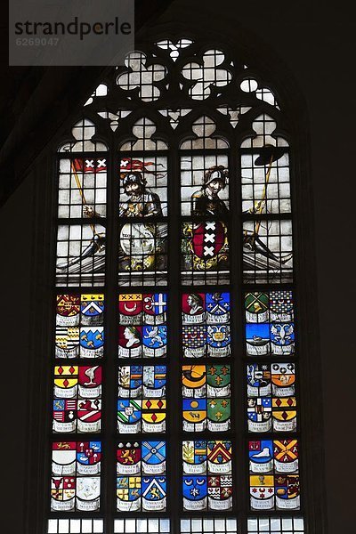 zeigen  Amsterdam  Hauptstadt  Europa  Fenster  Glas  Mantel  Schmutzfleck  Kirche  Niederlande  alt