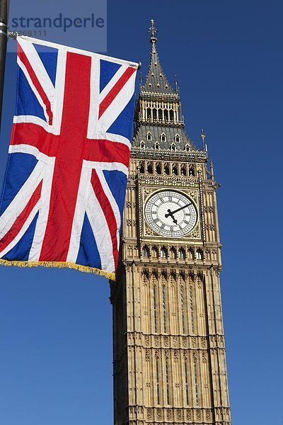 Big Ben mit Union Flagge  Westminster  UNESCO Weltkulturerbe  London  England  Großbritannien  Europa