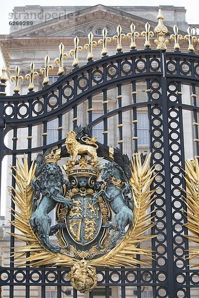 Haupttore  Buckingham Palace  London  England  Großbritannien  Europa